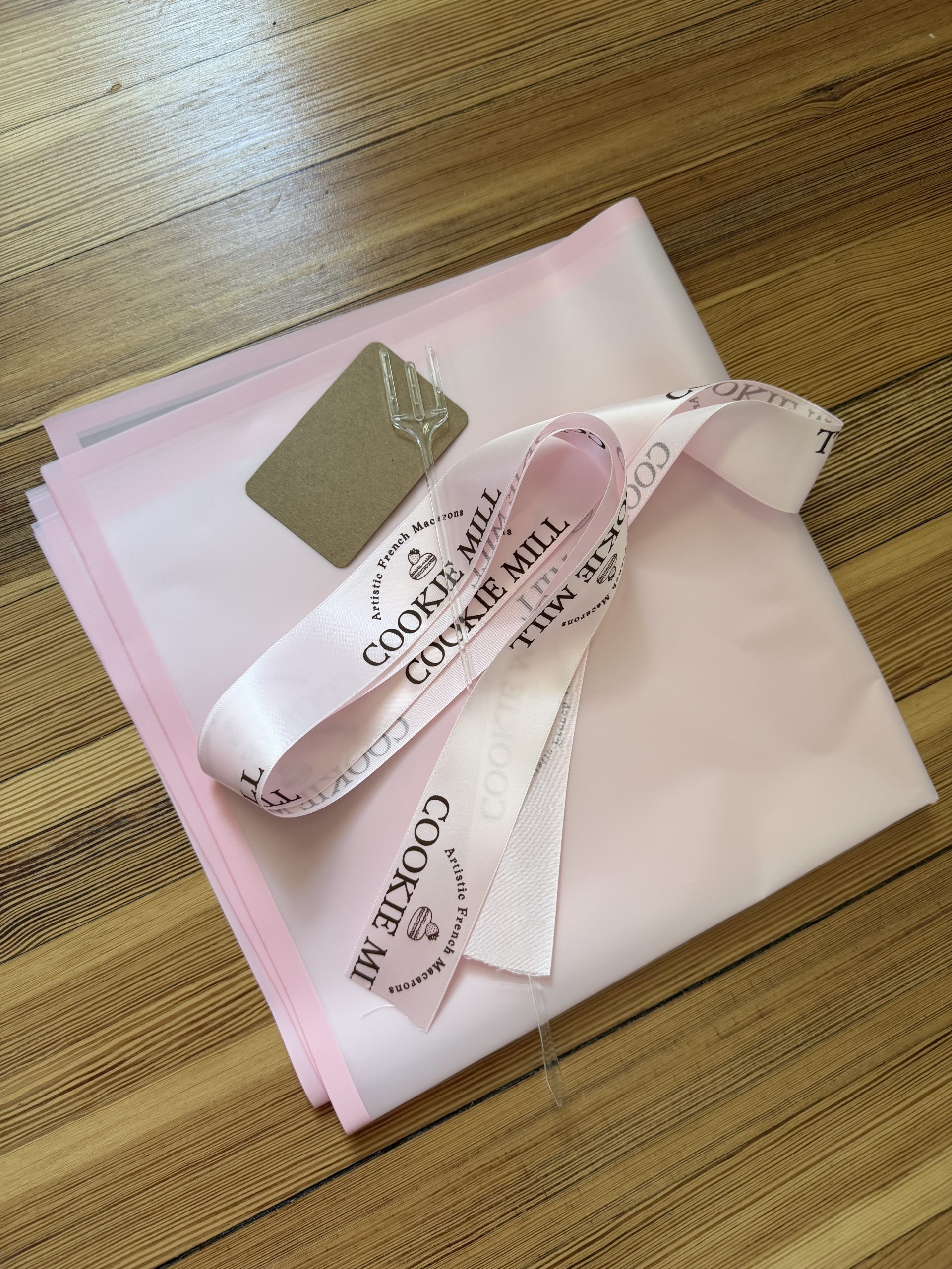 Wrapping Accessories